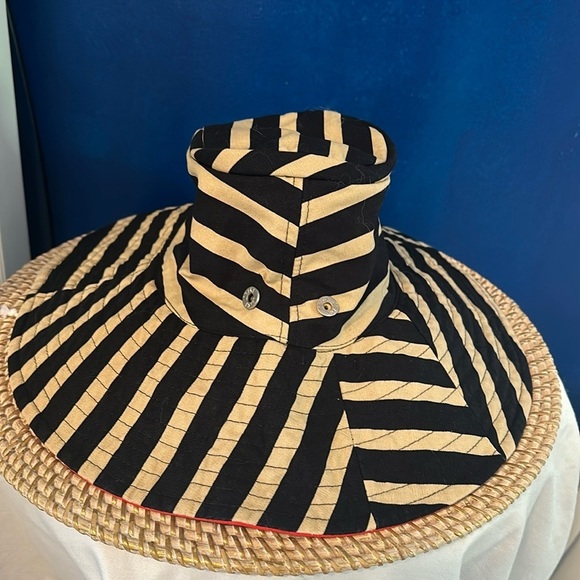 NWOT Obagi System Black & Tan Striped Adjustable Size Bucket Floppy Sun Hat - Picture 2 of 8
